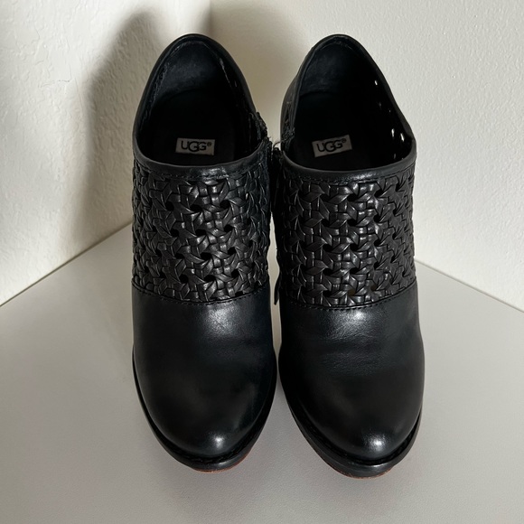 Ugg Fatima Back Leather Booties - Picture 2 of 4